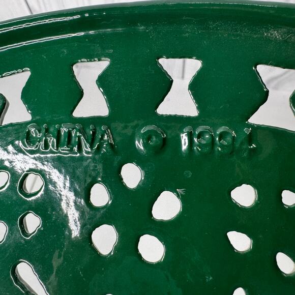 Vintage 9 Inch Cast Iron Trivet Green Oval Hanging Decorative China 1994 - Picture 5 of 5